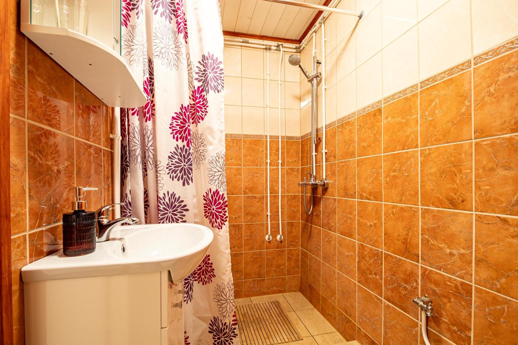 Kauba 6-6 Apartment Κουρεσάαρε Εξωτερικό φωτογραφία